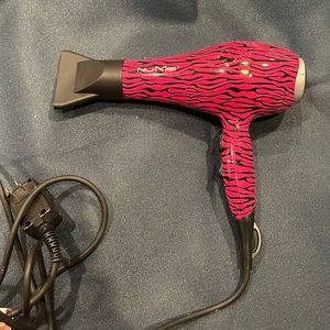 NuMe hairdryer